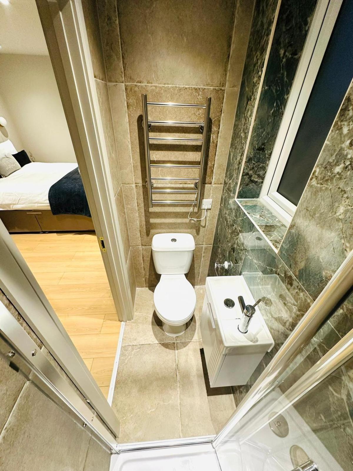 Luxury Flats, Convenient For Tourists Apartment *