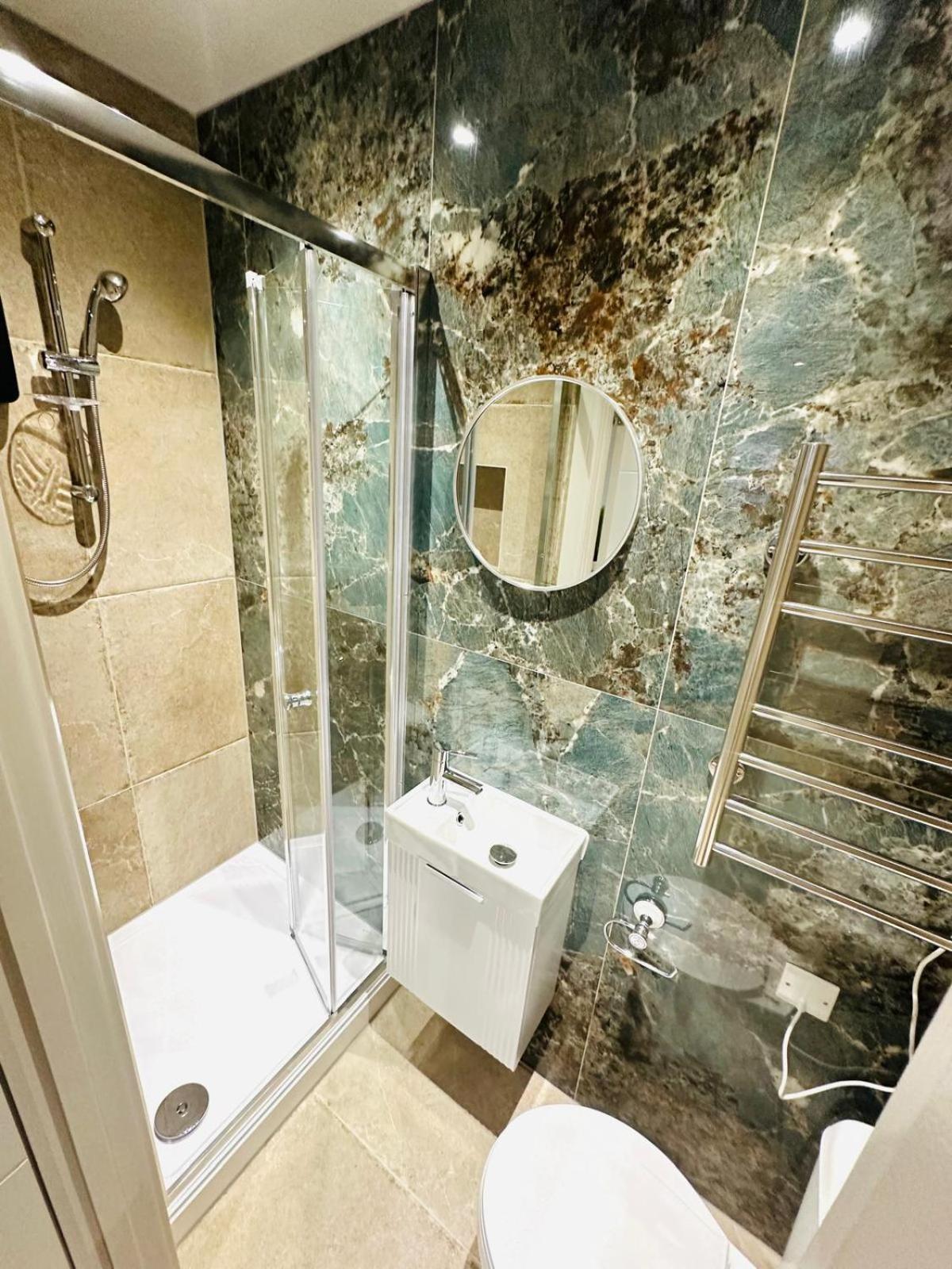 Luxury Flats, Convenient For Tourists *