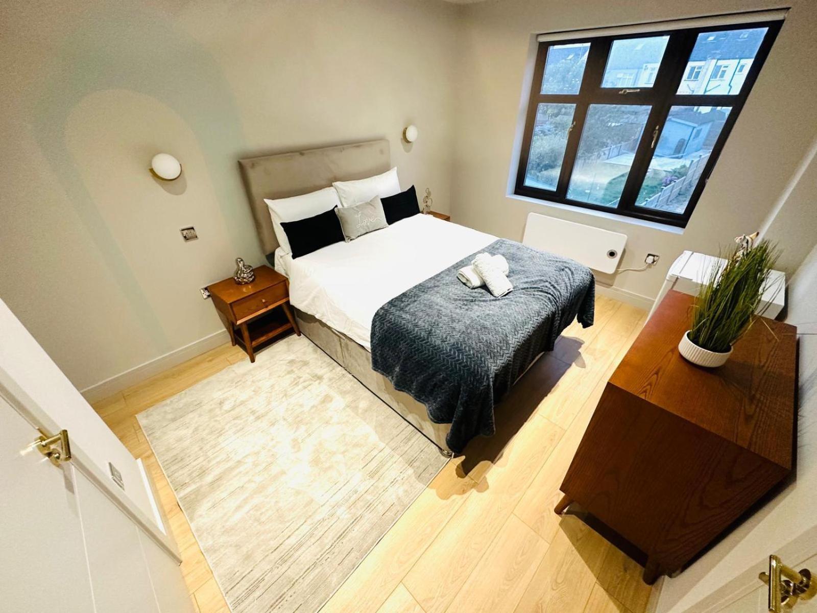Apartment Luxury Flats, Convenient For Tourists